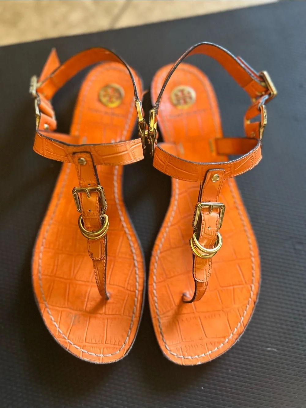 Tory Burch Trent Shiny Orange Croc-Embossed Sandals Size 8 w/ Box